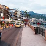Le Tre * 지아르디니낙소스